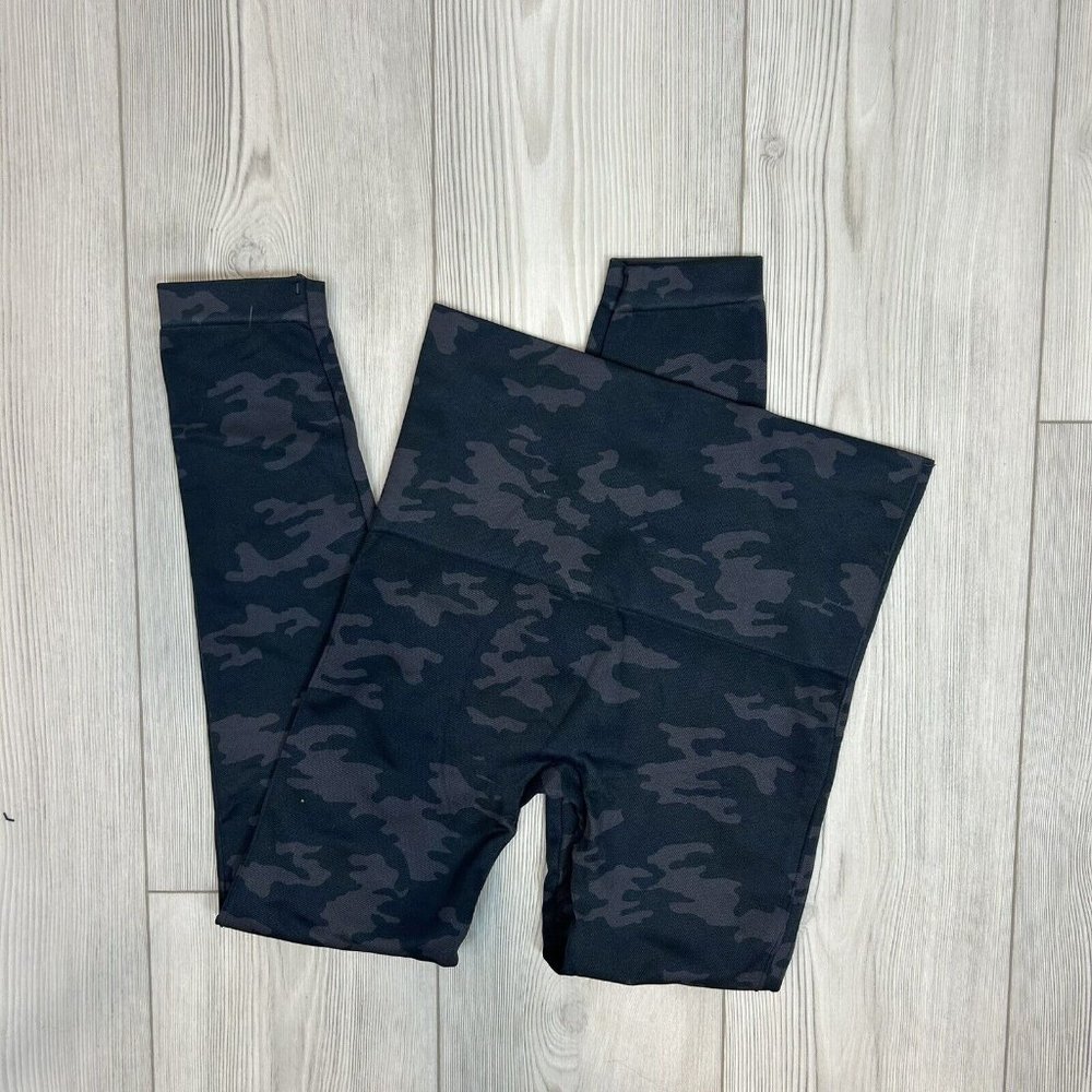 Spanx Leggings Womens Large Black Gray Camo Look At Me Now Seamless